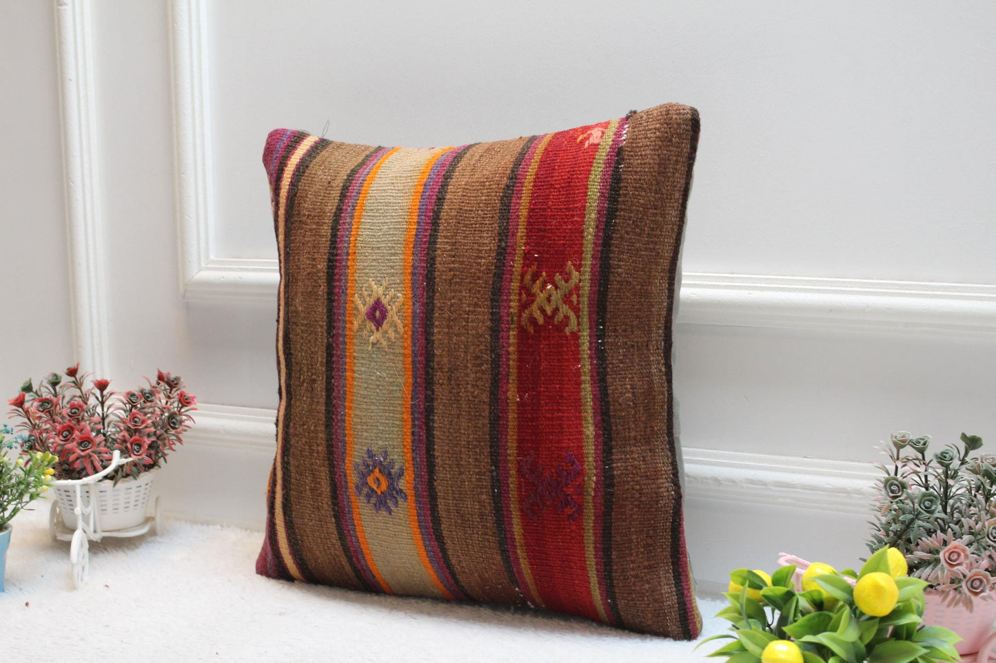 Handmade Kilim Pillow Cover: Vintage Wool Throw Cushion (16x16 Inch)