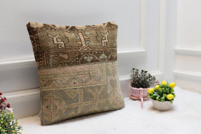Vintage Turkish Rug Pillow Cover: Patchwork Wool Throw Pillow (16x16 in)