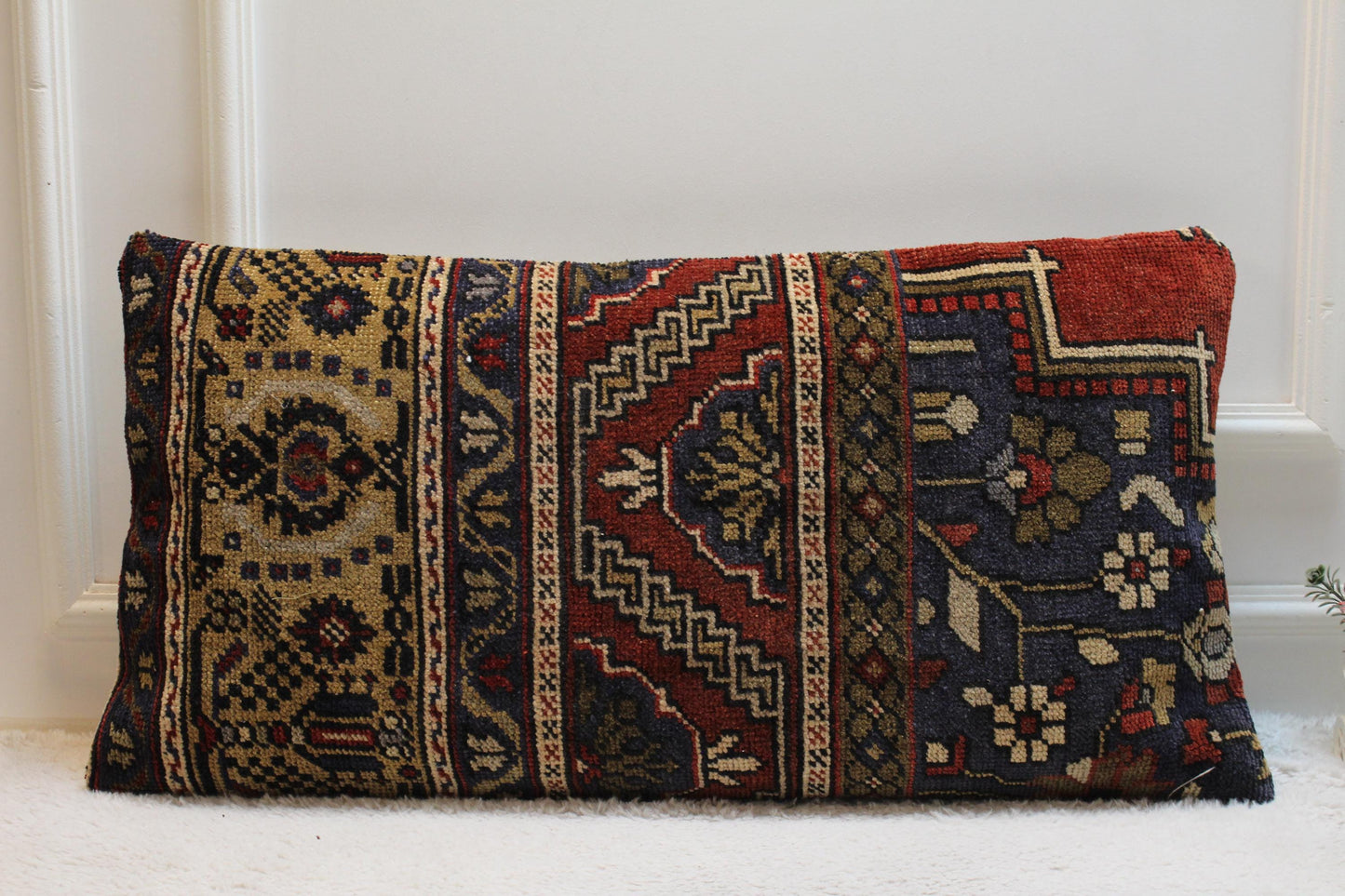 Handmade Turkish Rug Pillow Cover: Vintage Kilim Lumbar Pillow (16x32 in)