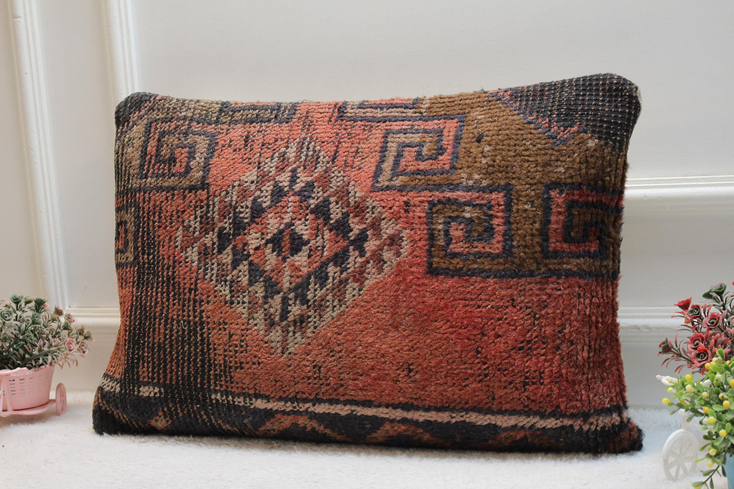Handmade Turkish Rug Pillow Cover: Geometric Wool Lumbar Pillow (16x24 in)