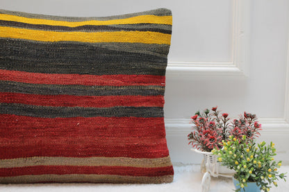 Handmade Kilim Pillow Cover: Upcycled Woven Wool, Red Beige (16x24in)