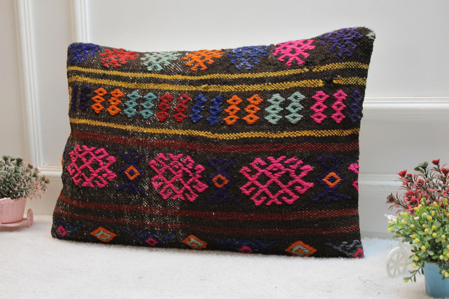 Handmade Turkish Kilim Pillow Cover: Vintage Woven Wool, 16x24