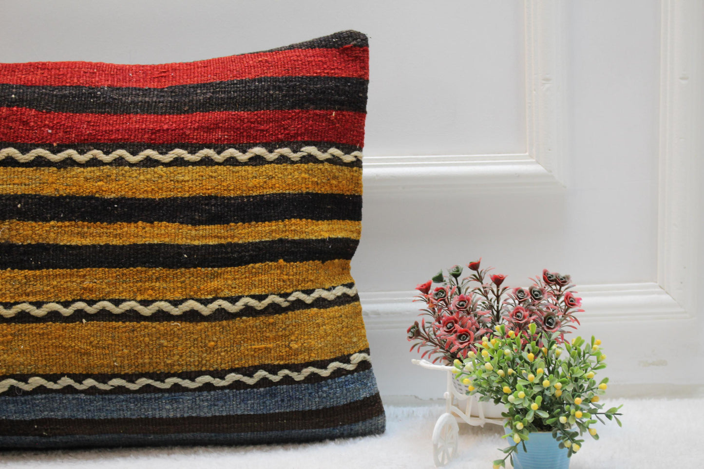 Handmade Kilim Pillow Cover: Vintage Woven Wool, 16x24 inch
