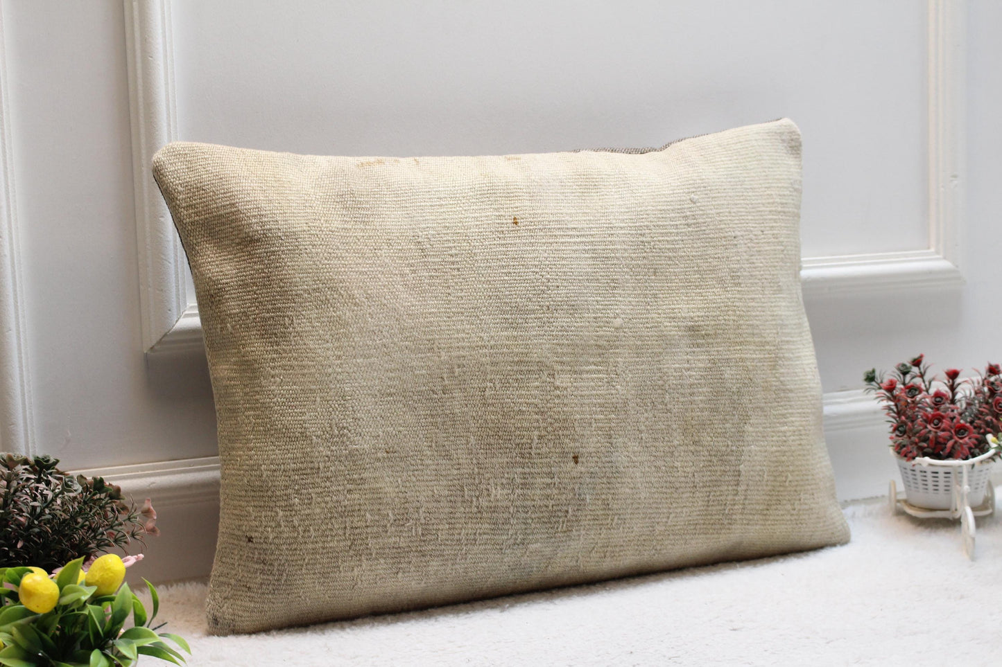 White Turkish Kilim Lumbar Pillow Cover: Vintage Rug Pillow, 16x24 inch