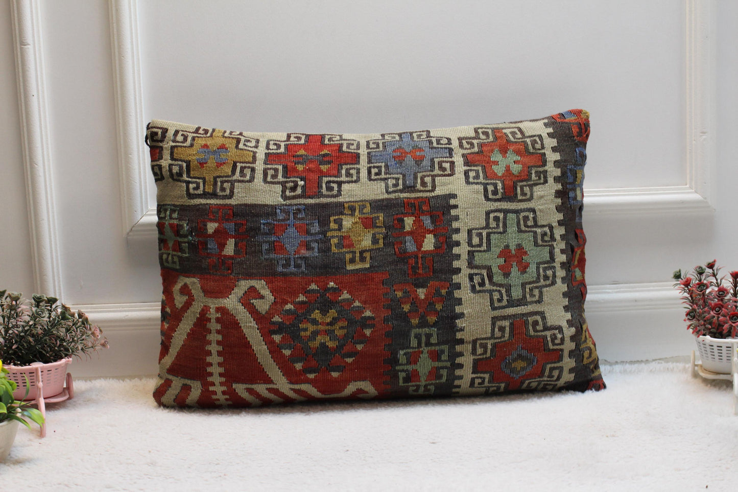 Geometric Kilim Pillow Cover: Handmade Upcycled Woven Rug, 16x24 inch