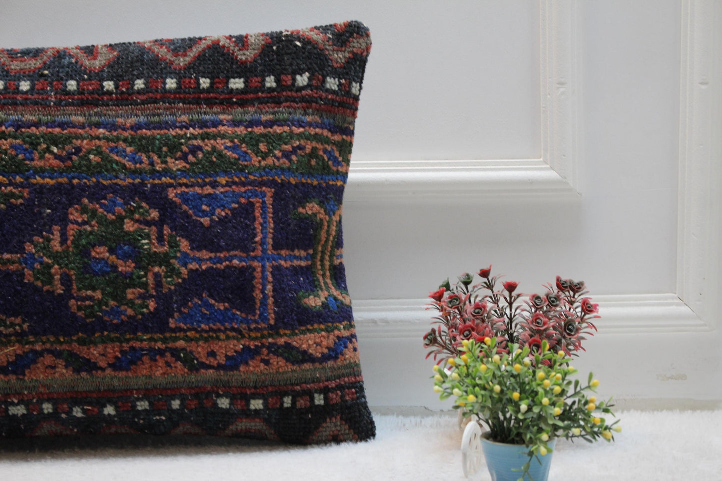 Handmade Turkish Rug Lumbar Pillow Cover: Vintage Woven Design (16x24 in)