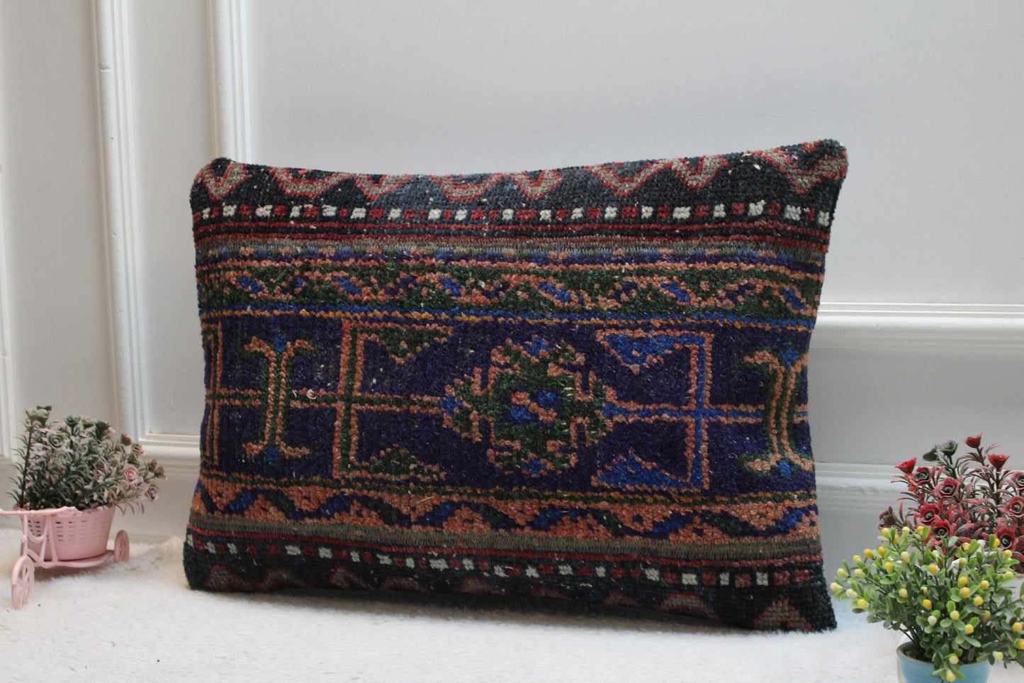Handmade Turkish Rug Lumbar Pillow Cover: Vintage Woven Design (16x24 in)