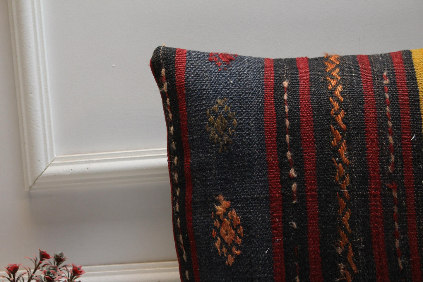 Handmade Kilim Pillow Cover: Organic Wool Boho Decor (16x16 inc)