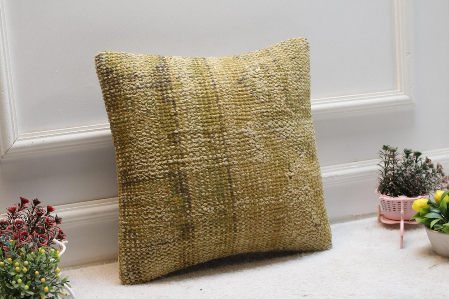 Vintage Turkish Kilim Pillow Cover: Handwoven Wool, 16x16 inch