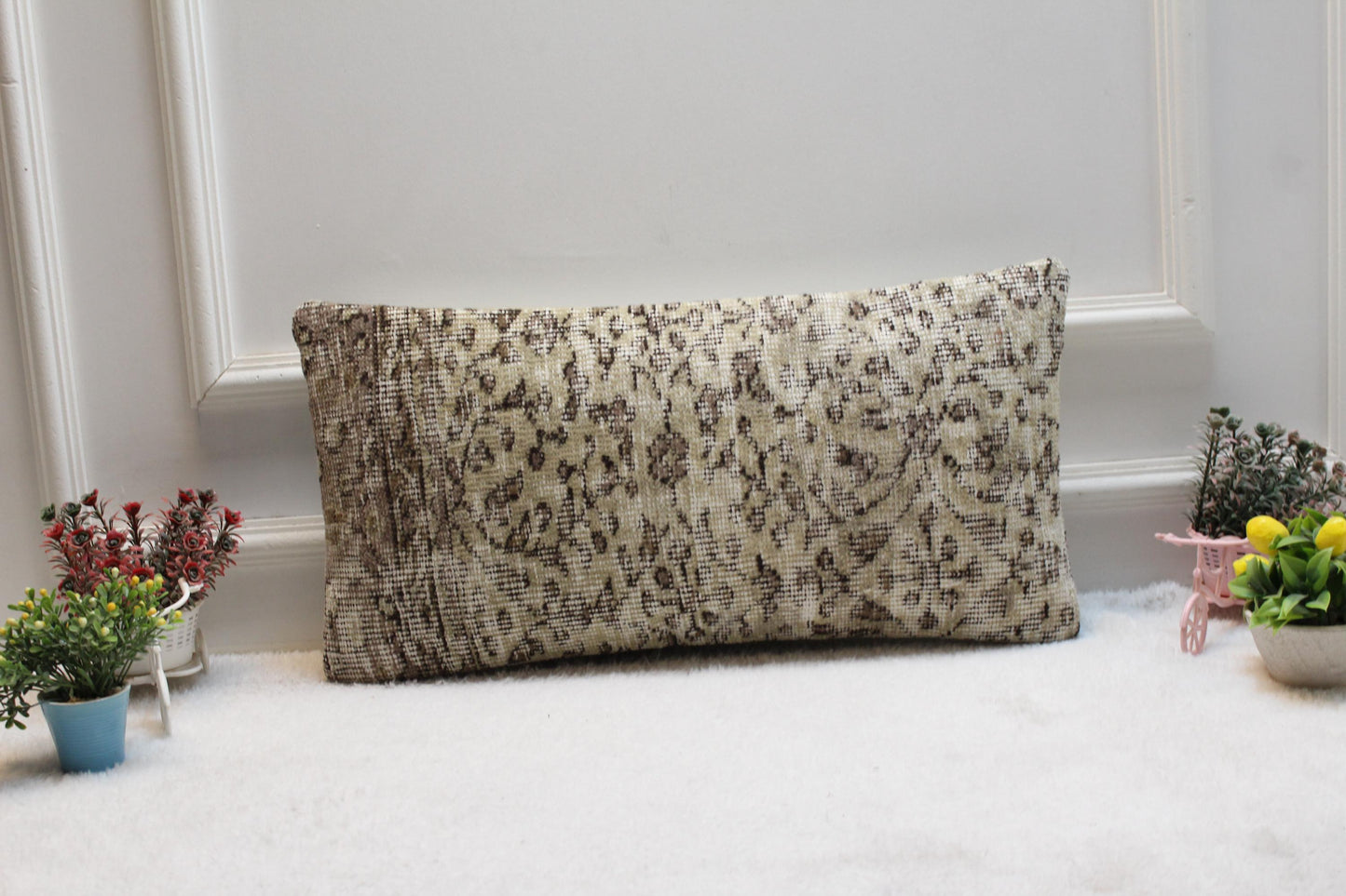 Handmade Turkish Kilim Lumbar Pillow Cover: Shabby Chic Decor (12x24)