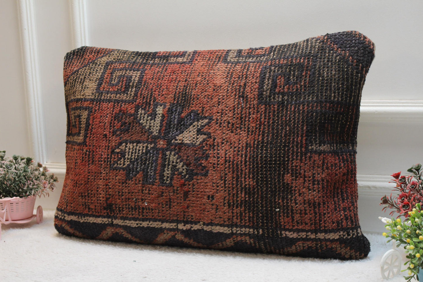 Red Anatolian Kilim Pillow Cover: Turkish Rug Home Decor (16x24 in)
