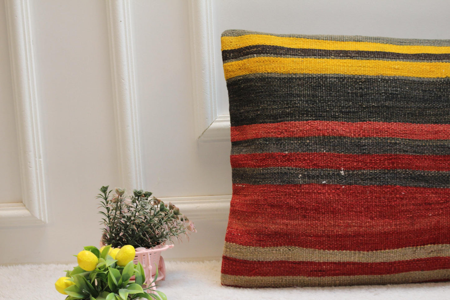Handmade Kilim Pillow Cover: Upcycled Woven Wool, Red Beige (16x24in)