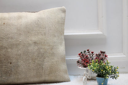 White Turkish Kilim Lumbar Pillow Cover: Vintage Rug Pillow, 16x24 inch