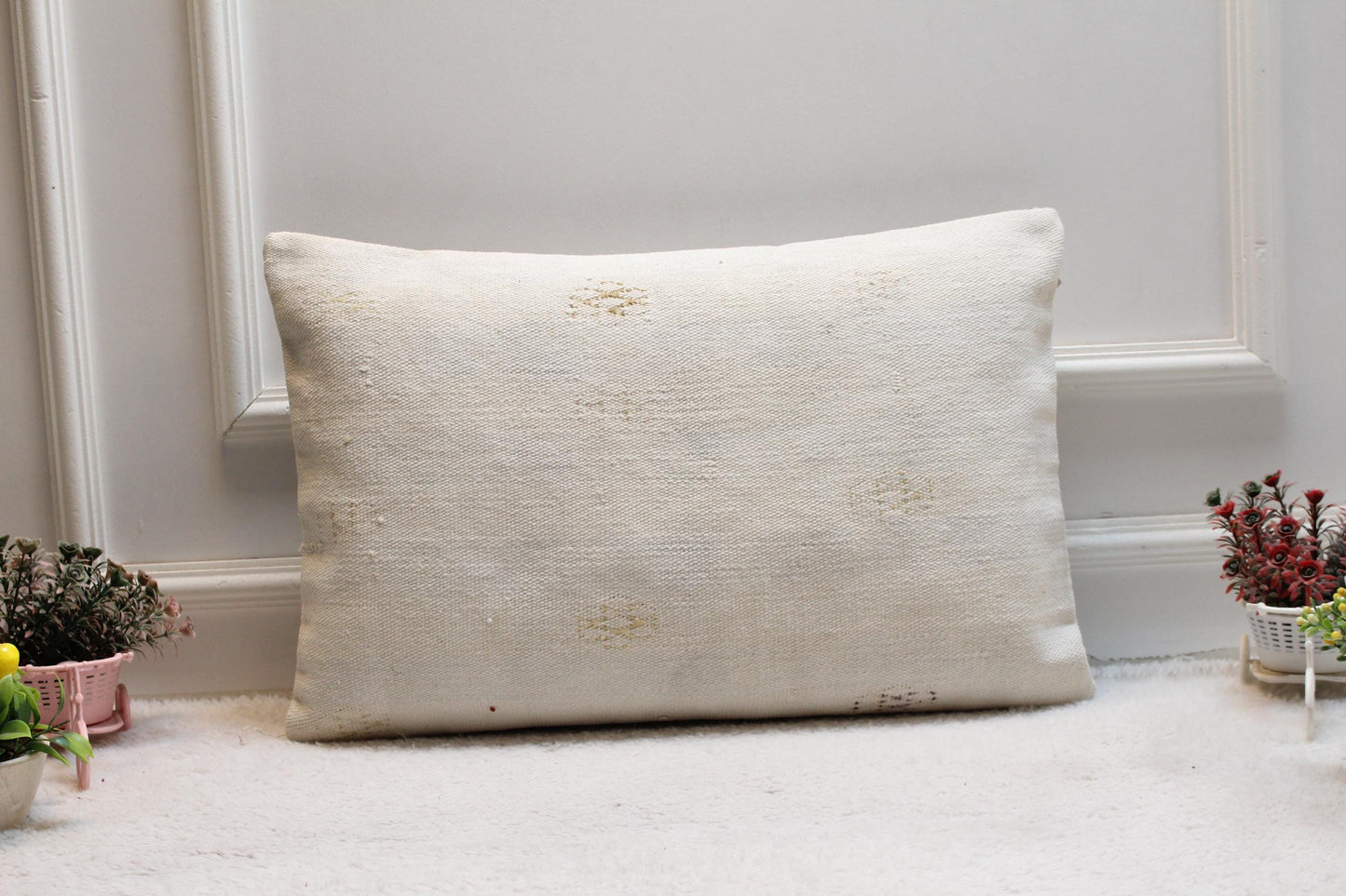 Handmade White Kilim Lumbar Pillow Cover: Boho Woven Rug, 16x24 inch