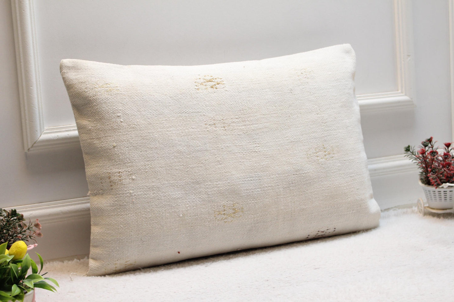 Handmade White Kilim Lumbar Pillow Cover: Boho Woven Rug, 16x24 inch