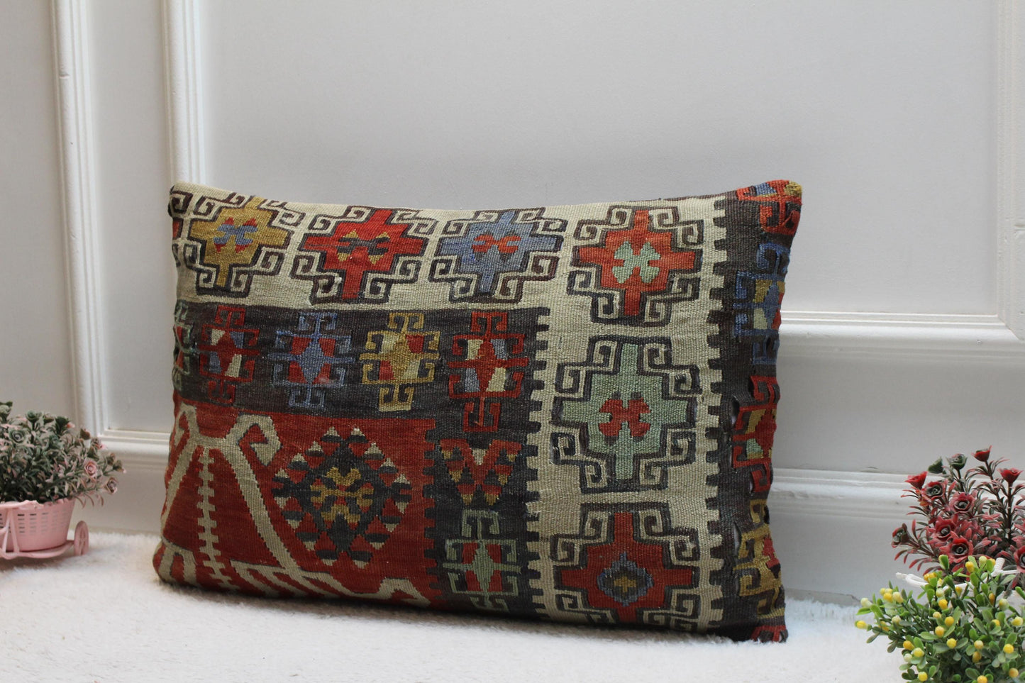 Geometric Kilim Pillow Cover: Handmade Upcycled Woven Rug, 16x24 inch
