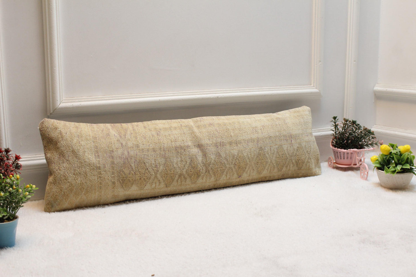 Handmade Turkish Kilim Lumbar Pillow – Creamy Beige Diamond Motif