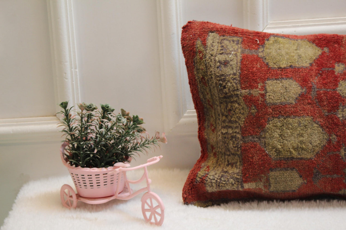 Vintage Turkish Rug Lumbar Pillow: Rustic Red & Beige Accent (12x36 inch)