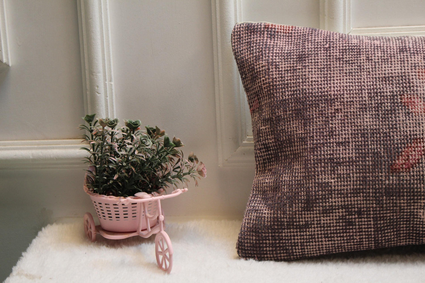 Handwoven Floral Kilim Lumbar Pillow – Vintage Turkish Wool Cushion (12x36”)