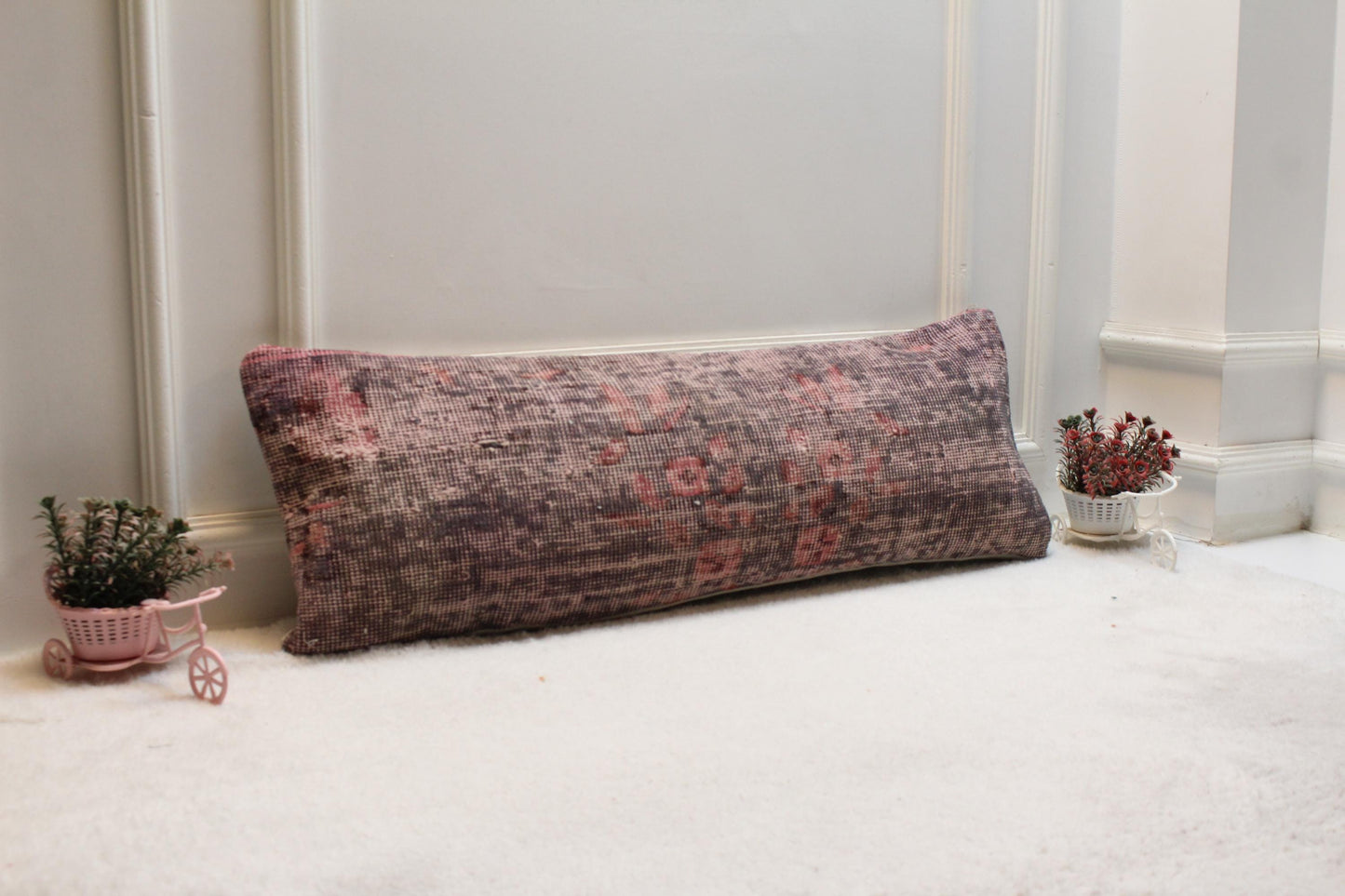 Floral Turkish Rug Lumbar Pillow Cover: Vintage Pink Rose Print, 12x36
