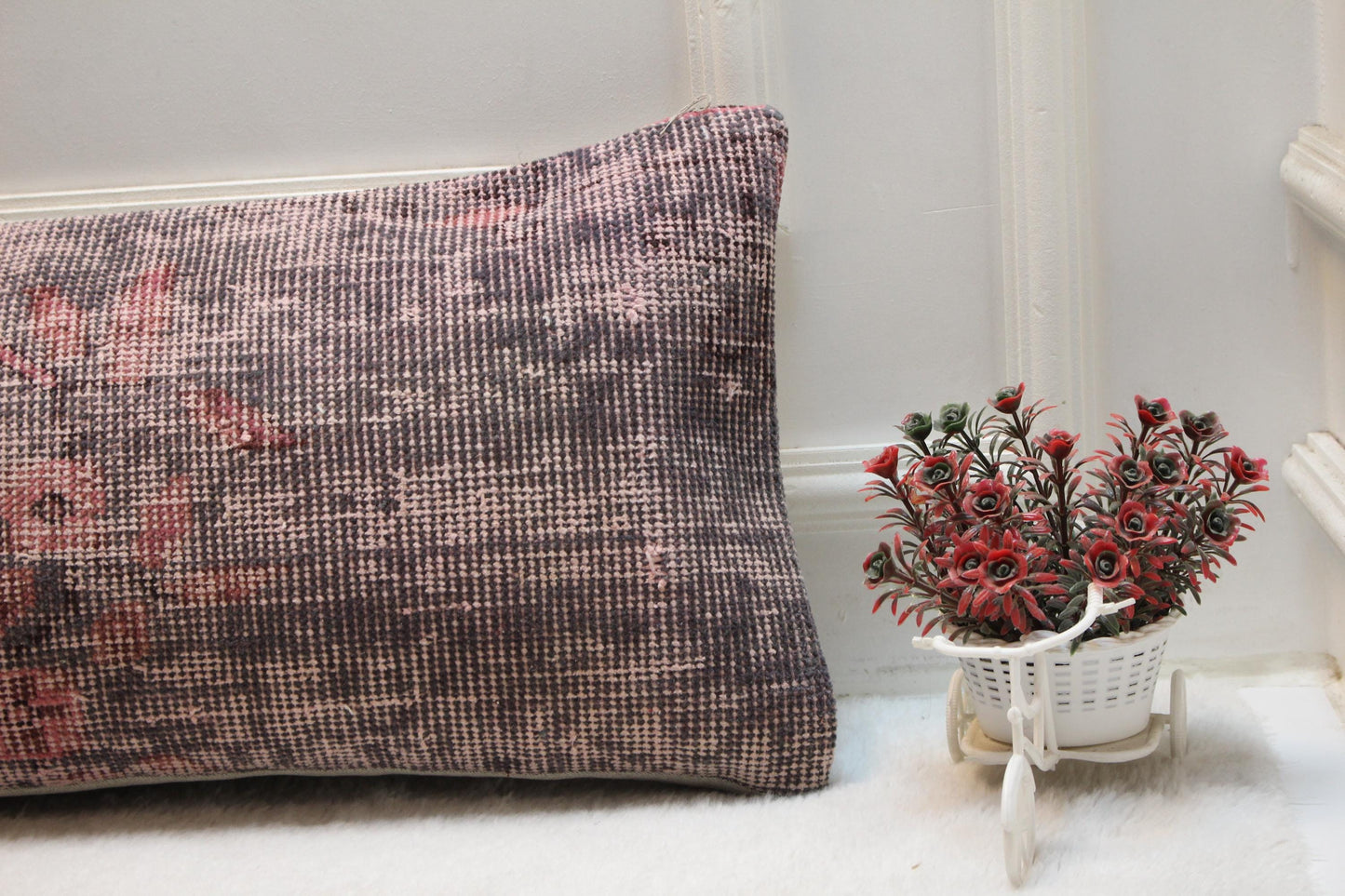 Floral Turkish Rug Lumbar Pillow Cover: Vintage Pink Rose Print, 12x36