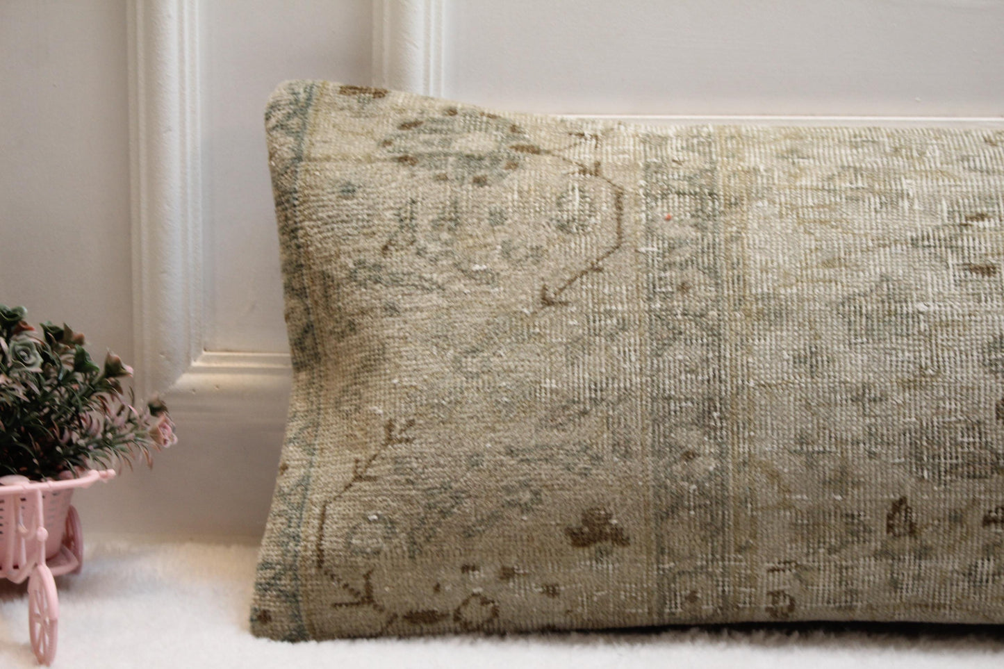 Vintage Turkish Rug Lumbar Pillow Cover: Southwestern Boho Cushion (12x36)