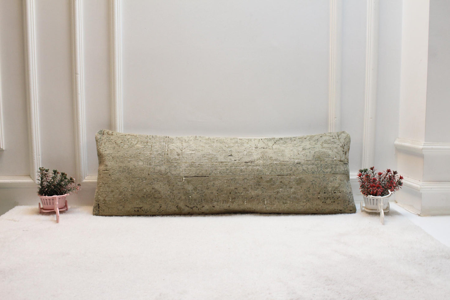 Beige Turkish Rug Lumbar Pillow Cover: Vintage Printed Bolster (12x36)