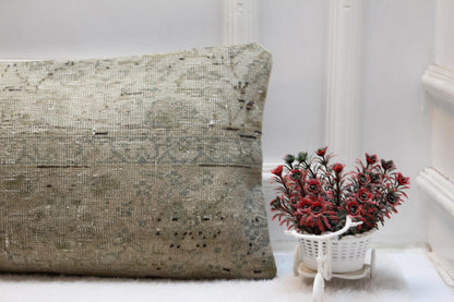 Beige Turkish Rug Lumbar Pillow Cover: Vintage Printed Bolster (12x36)