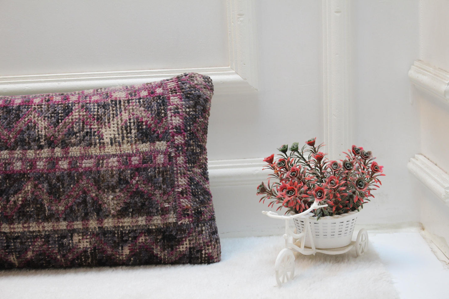 Handmade Turkish Lumbar Pillow Cover: Organic Wool, Purple Gray Rug (12x36 in)