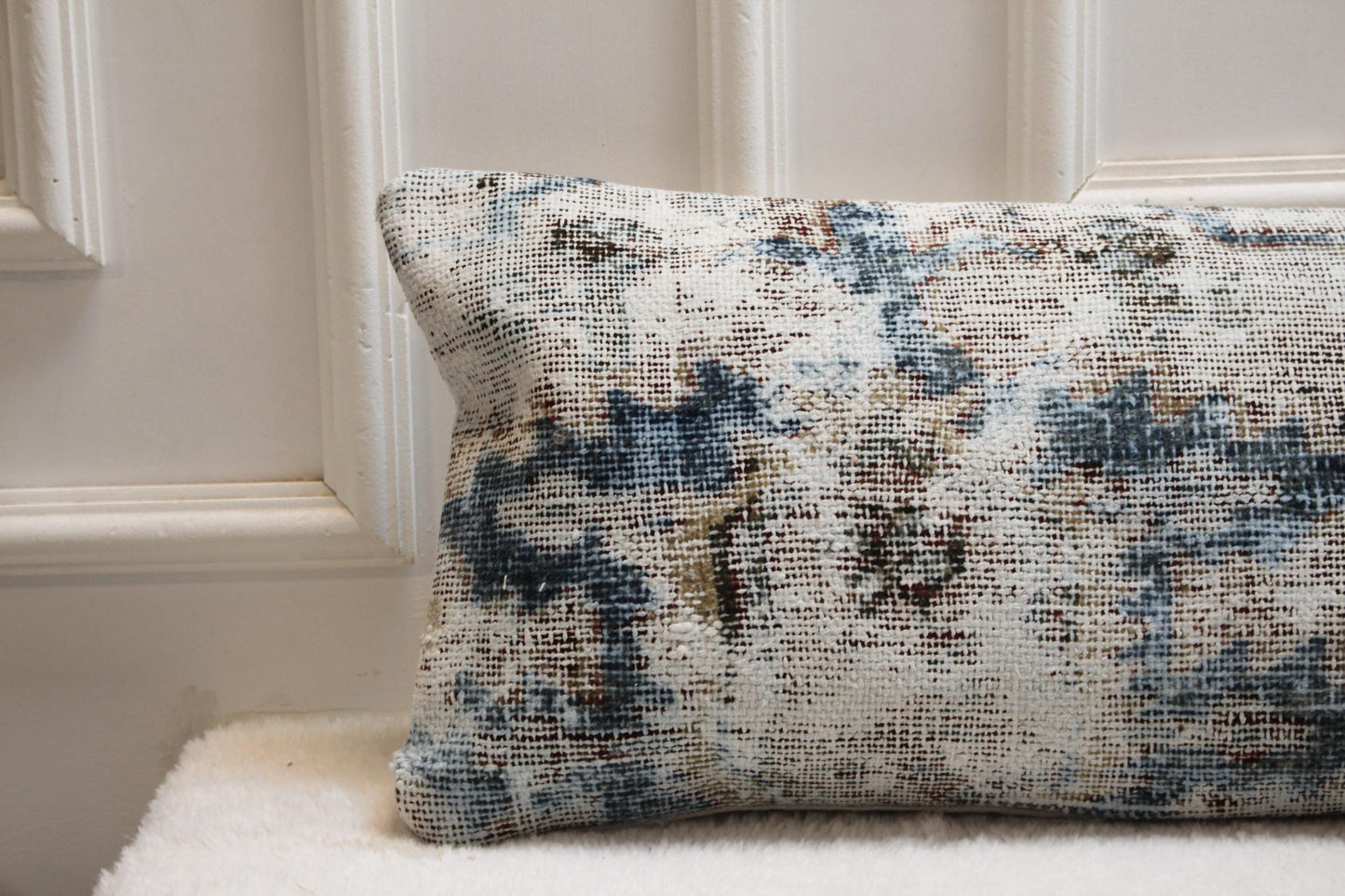 Handwoven Turkish Kilim Pillow – Vintage Ivory, Blue & Chestnut (30x120 inches)