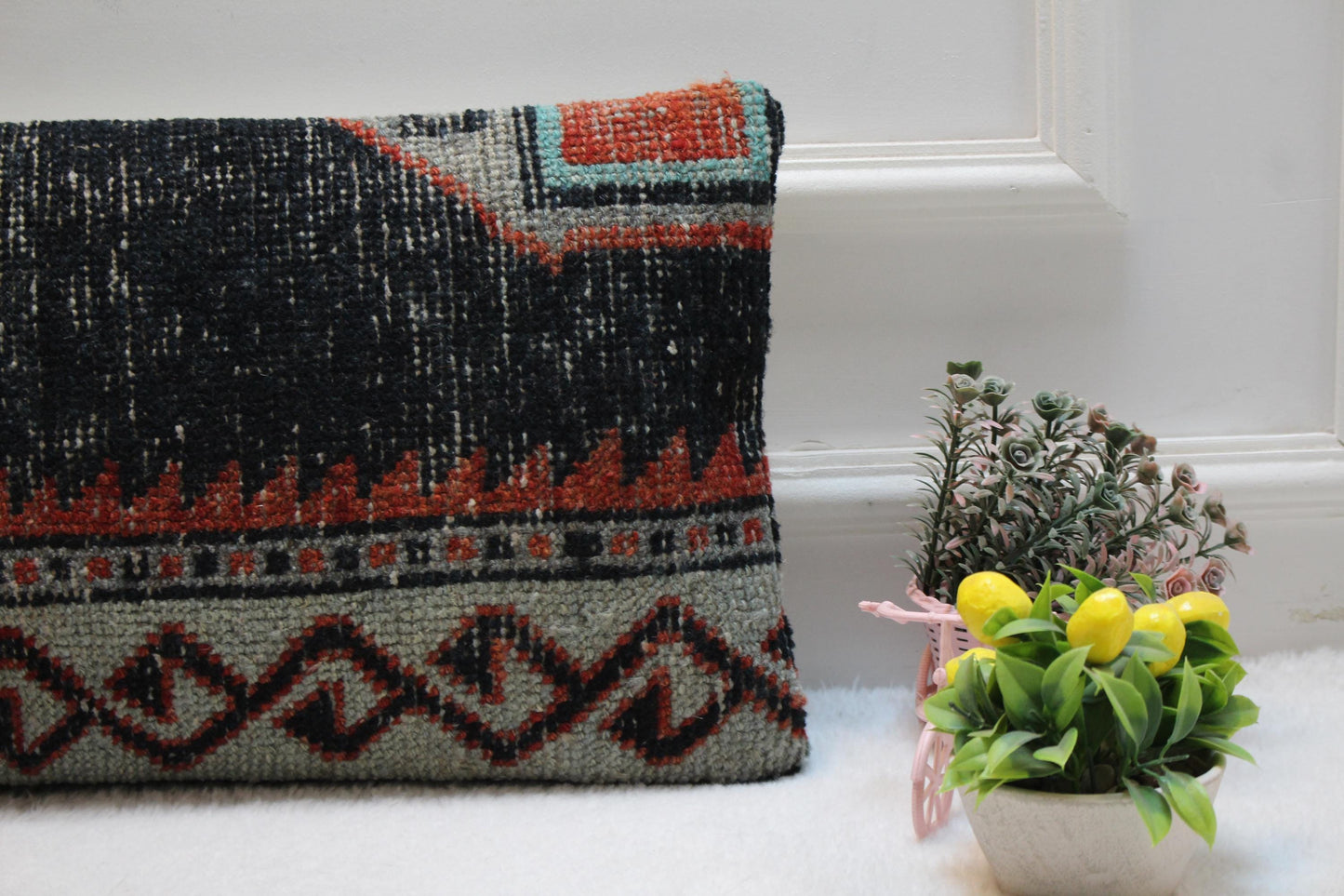 Handmade Kilim Lumbar Pillow Cover: Southwestern Tribal Rug, 12x24