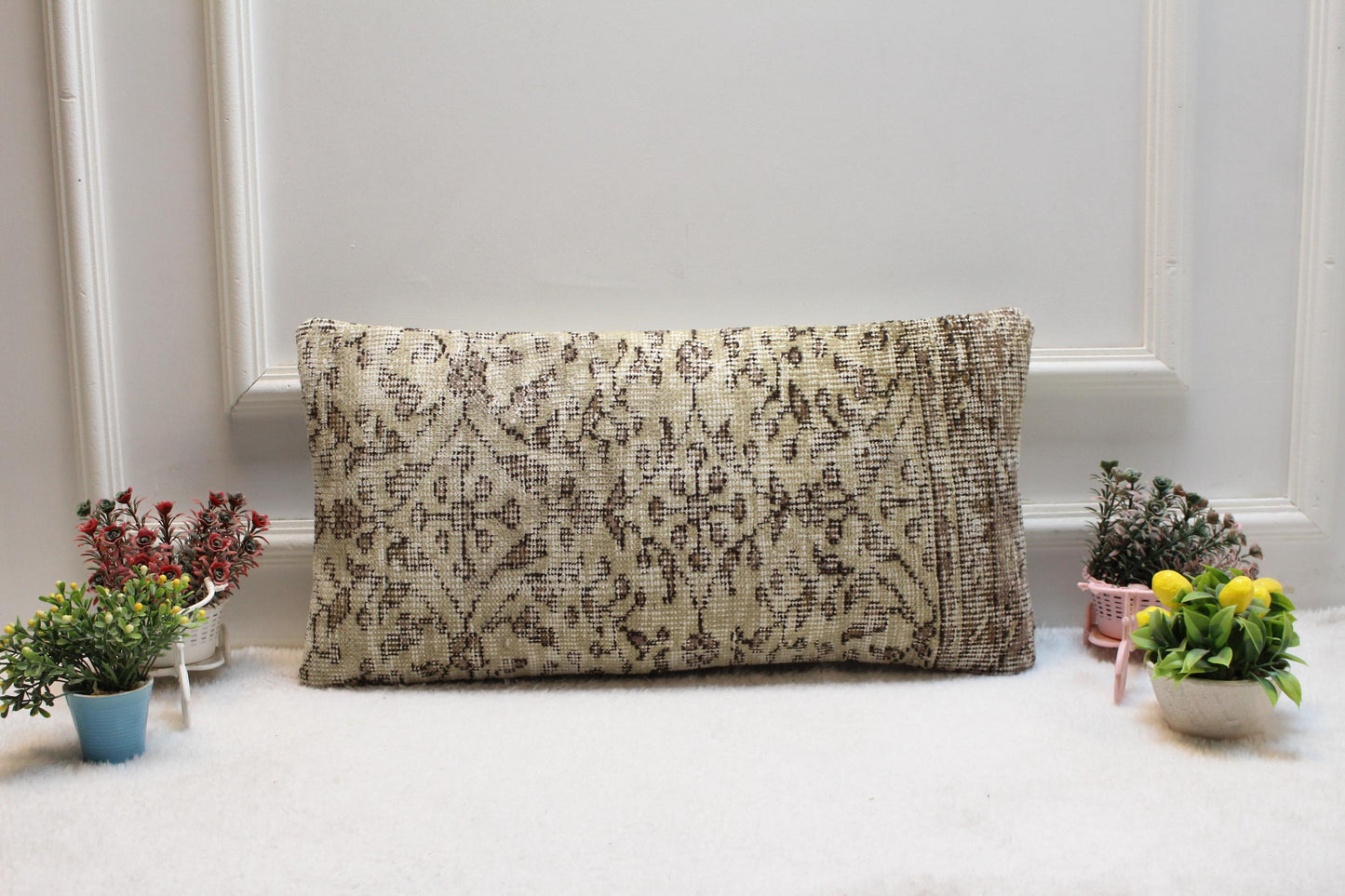 Vintage Turkish Rug Lumbar Pillow Cover: Bohemian Farmhouse Cushion (12x24)