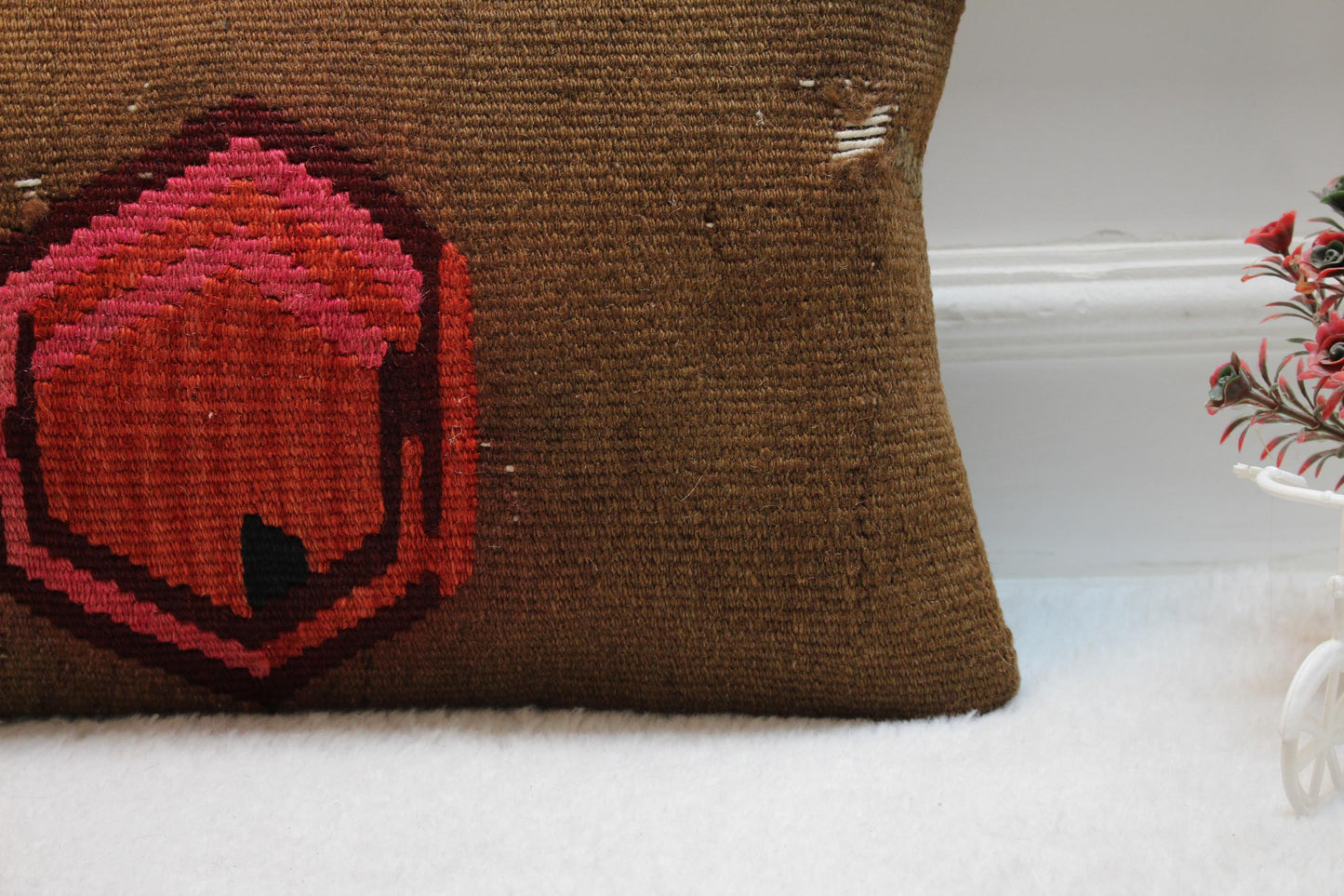 Vintage Turkish Kilim Pillow Cover: Organic Wool Lumbar Pillow (12x20in)