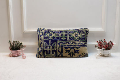 Handmade Geometric Turkish Rug Lumbar Pillow Cover (12x20 in)