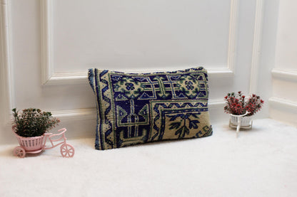 Handmade Geometric Turkish Rug Lumbar Pillow Cover (12x20 in)