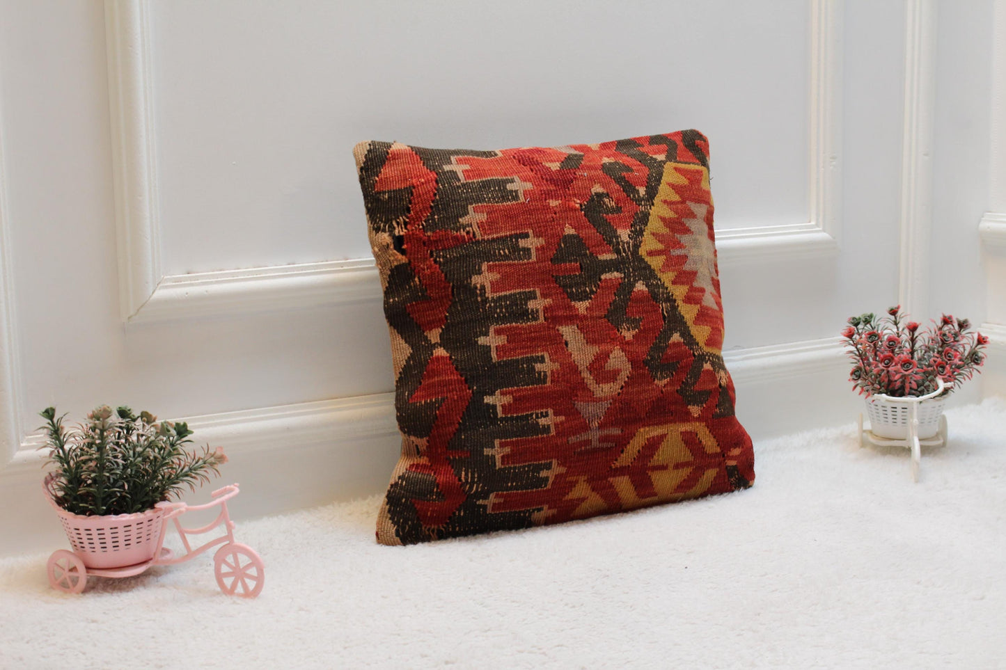 Handmade Kilim Pillow Cover: Organic Wool, Vintage Rug (16x16 in)