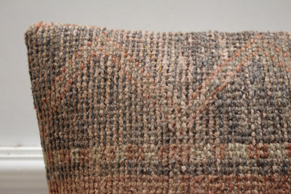 Handmade Vintage Turkish Kilim Pillow Cover: Organic Wool, 16x16 inch