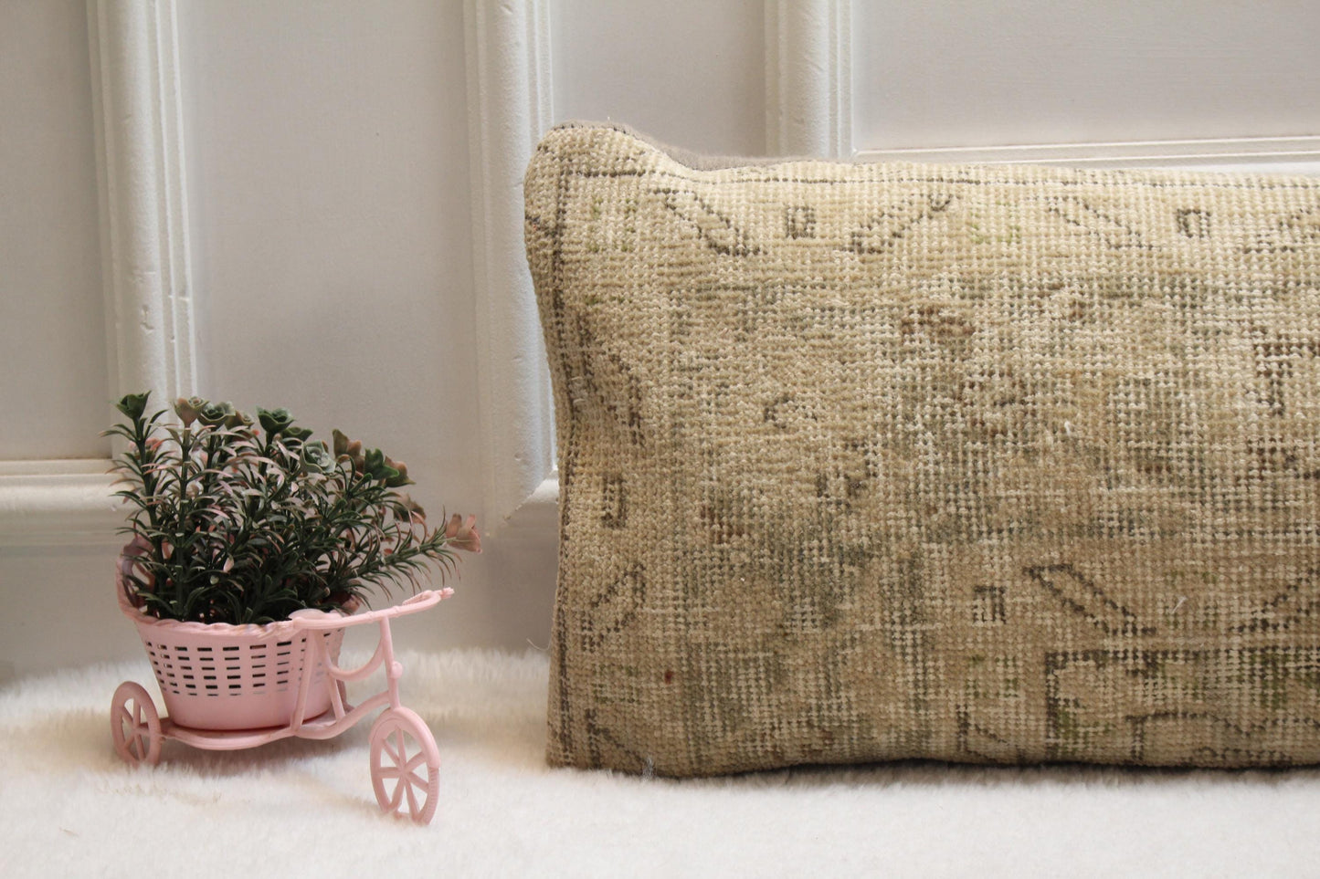 Cream Turkish Rug Lumbar Pillow Cover: Neutral Boho Decor (12x36 inch)