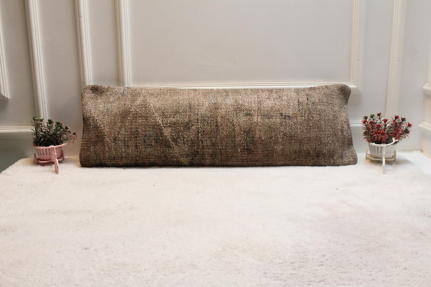 Handwoven Beige Kilim Lumbar Pillow Cover – Rustic Turkish Wool, 12x36”