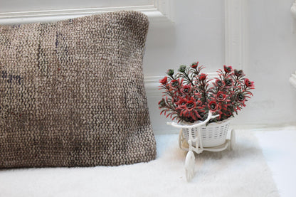 Handwoven Beige Kilim Lumbar Pillow Cover – Rustic Turkish Wool, 12x36”