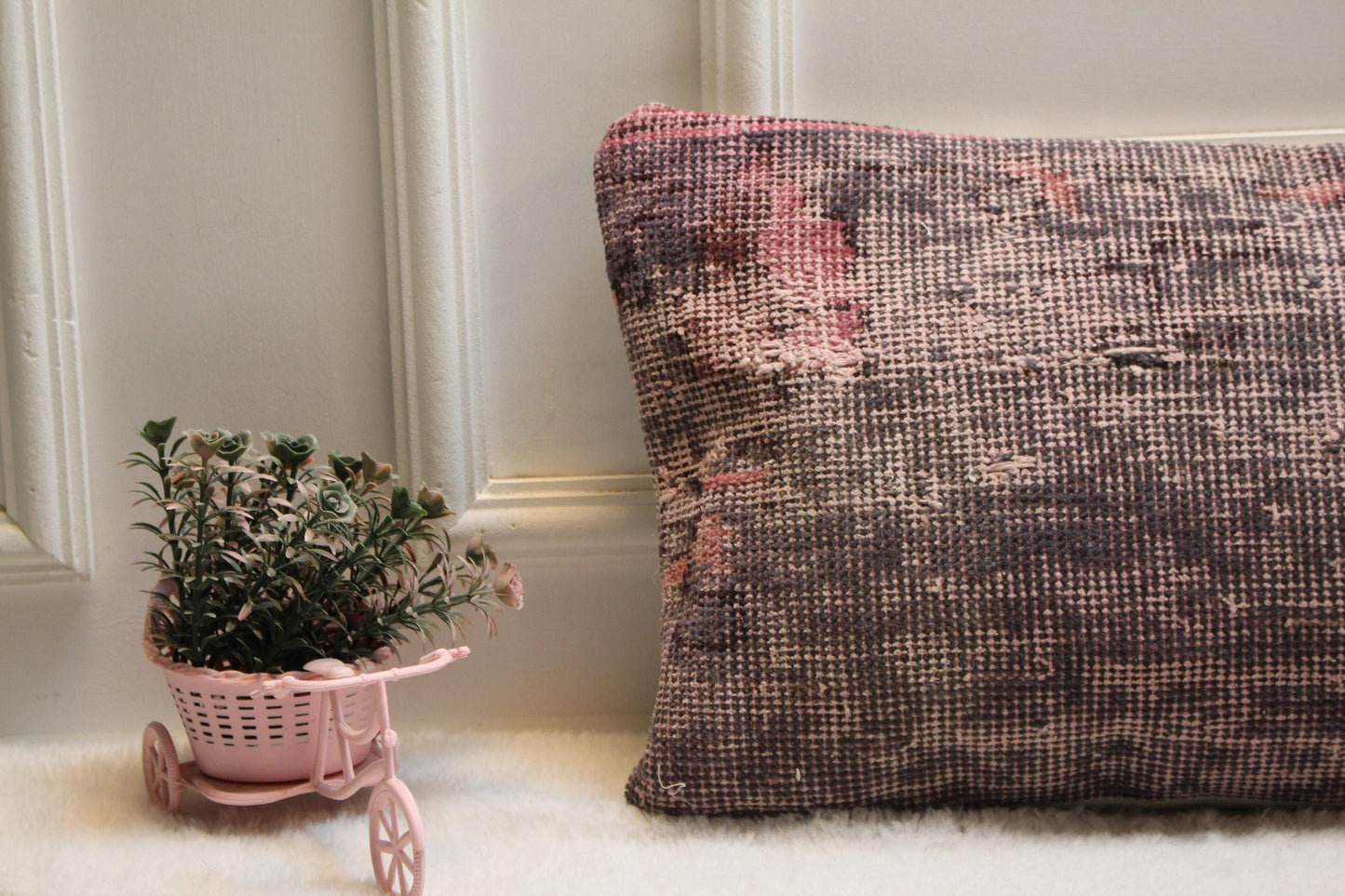 Floral Turkish Rug Lumbar Pillow Cover: Vintage Pink Rose Print, 12x36