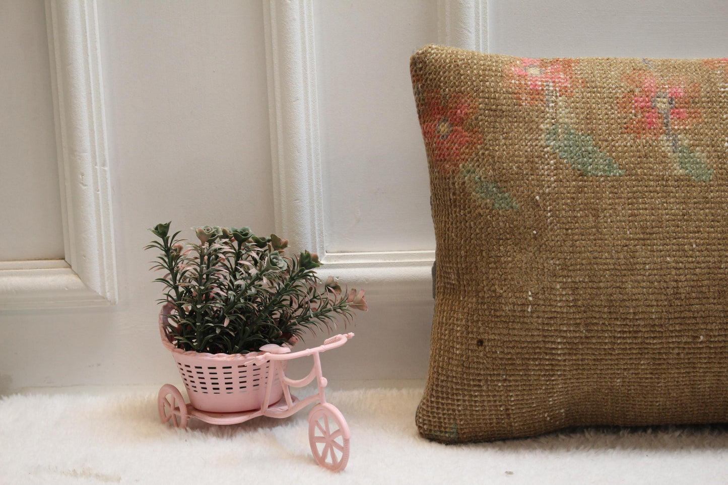 Vintage Turkish Rug Lumbar Pillow Cover: Handmade Kilim Pillow Case (12x36 in)