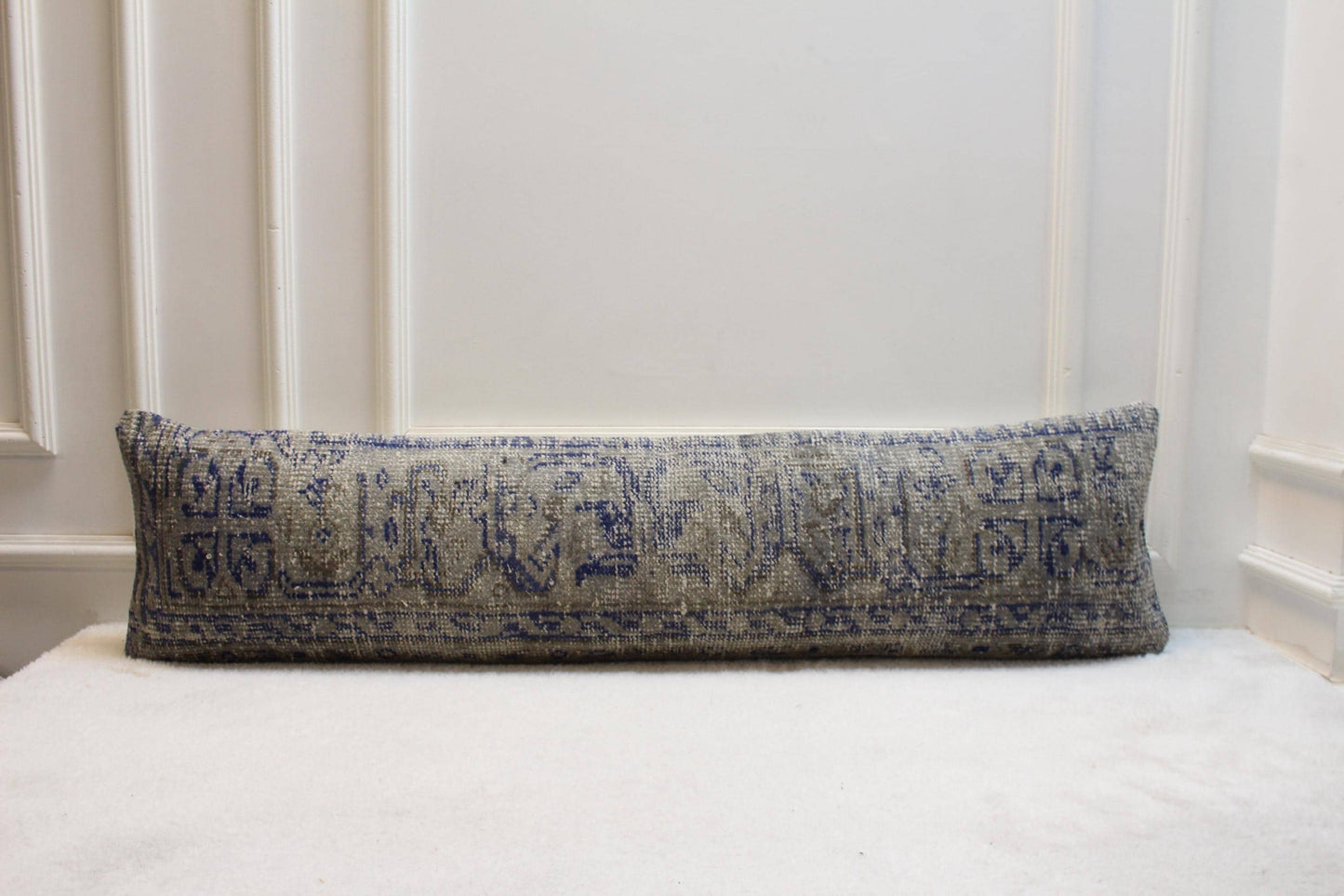 Turkish Lumbar Kilim Pillow Cover (30x120 in) | Skywashed Gray, Deep Blue Border