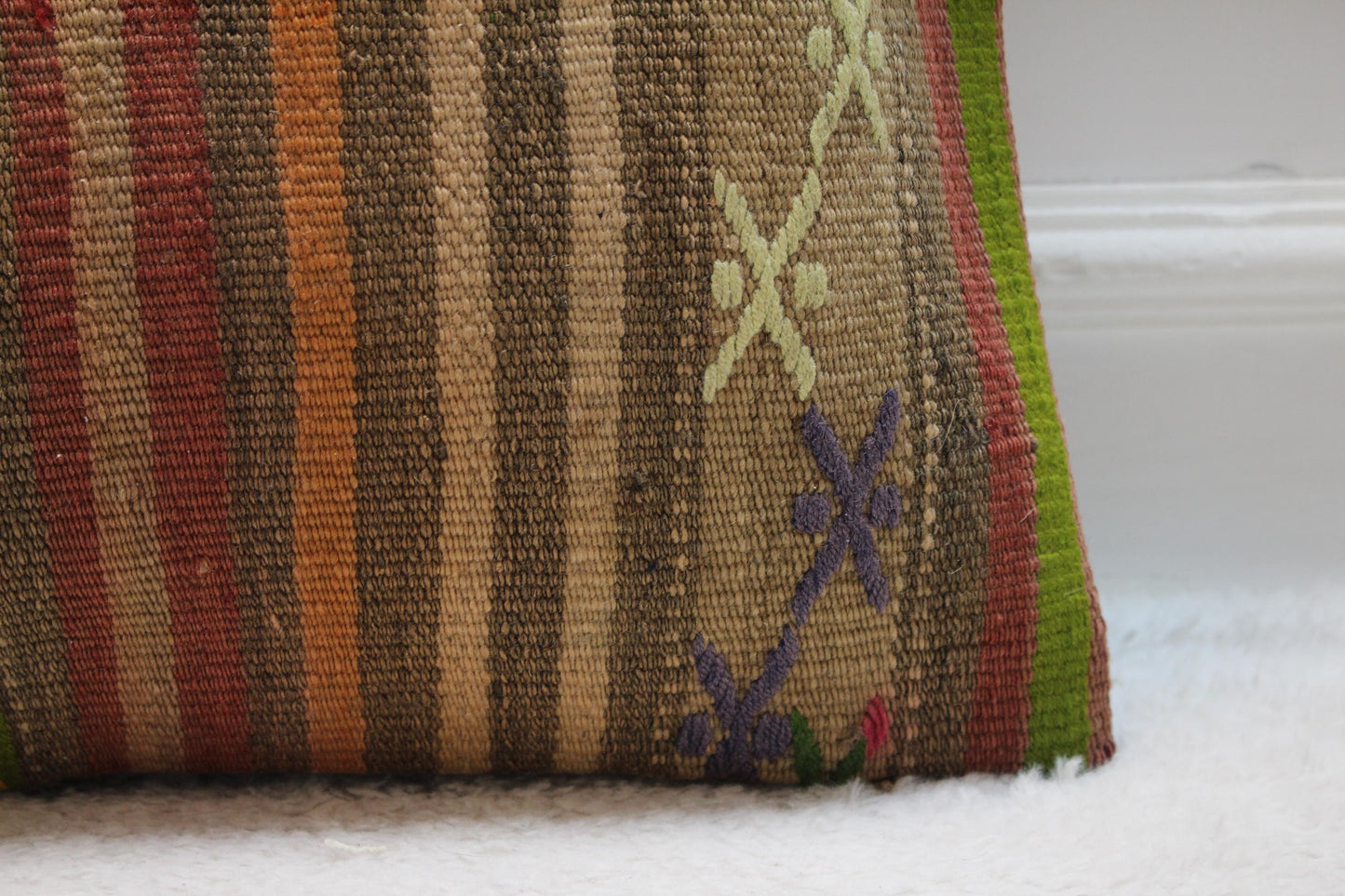 Handmade Geometric Kilim Pillow Cover: Upcycled Anatolian Wool (16x16 in)