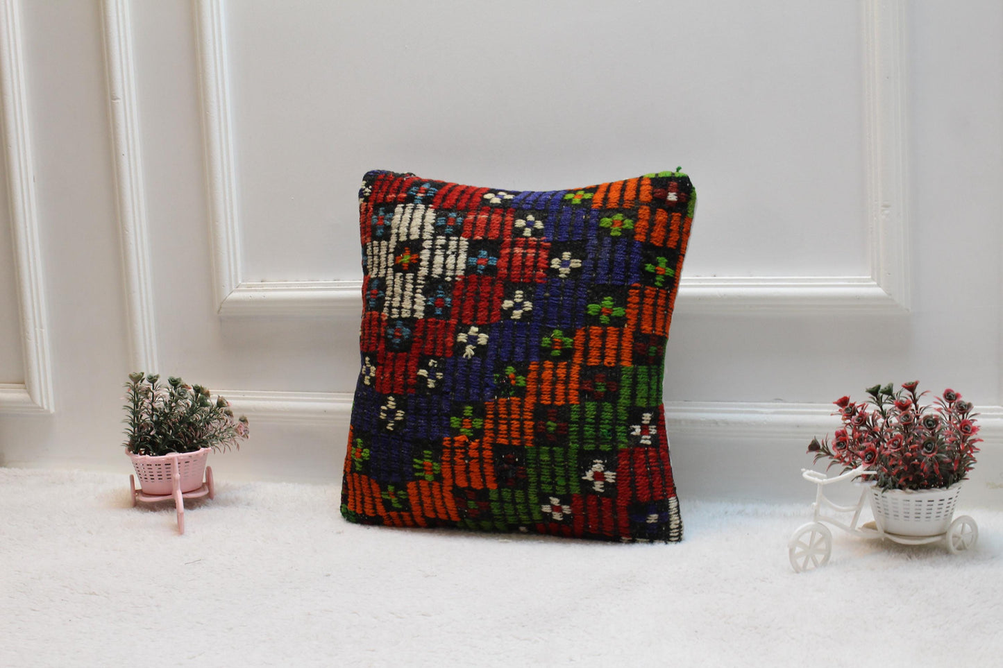 Square Kilim Pillow Cover: Vintage Turkish Wool, 16x16 inch