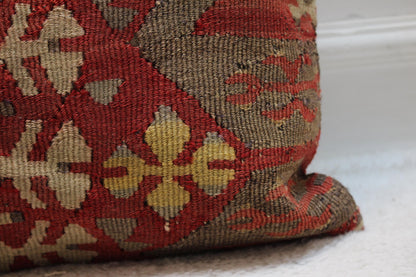 Red Kilim Pillow Cover: Handmade Organic Wool Throw Pillow (16x16 in)