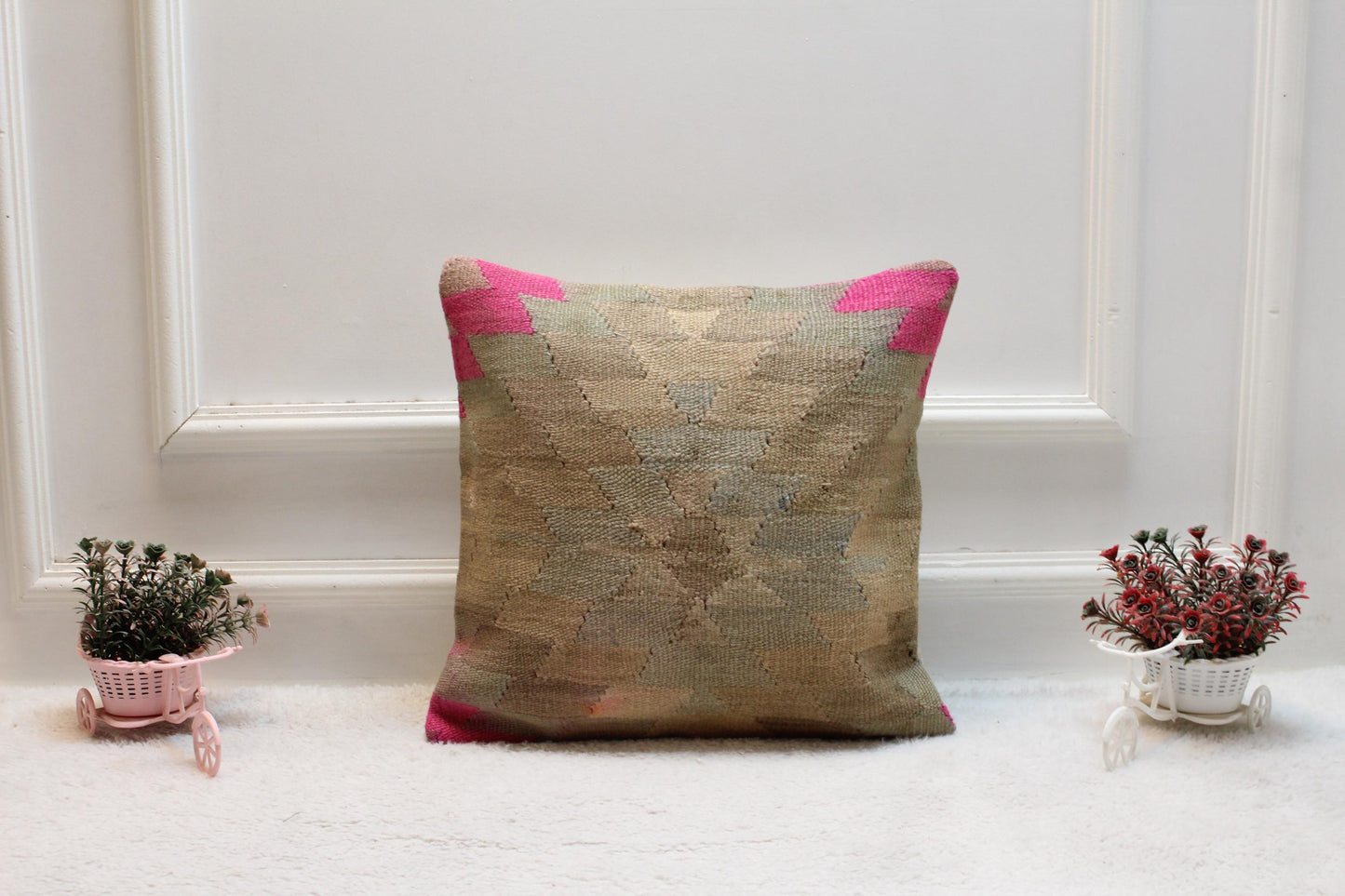 Handmade Turkish Rug Pillow Cover: Beige & Pink Kilim, 16x16 Square