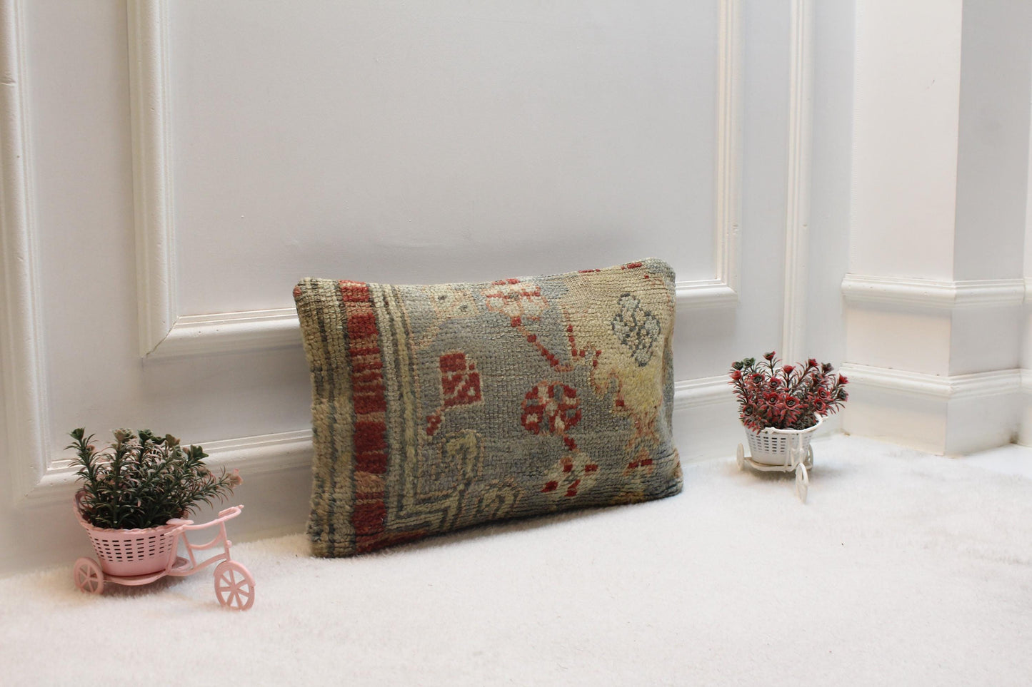 Handmade Turkish Rug Pillow Cover: Vintage Boho Wool Lumbar Pillow (12x20 in)
