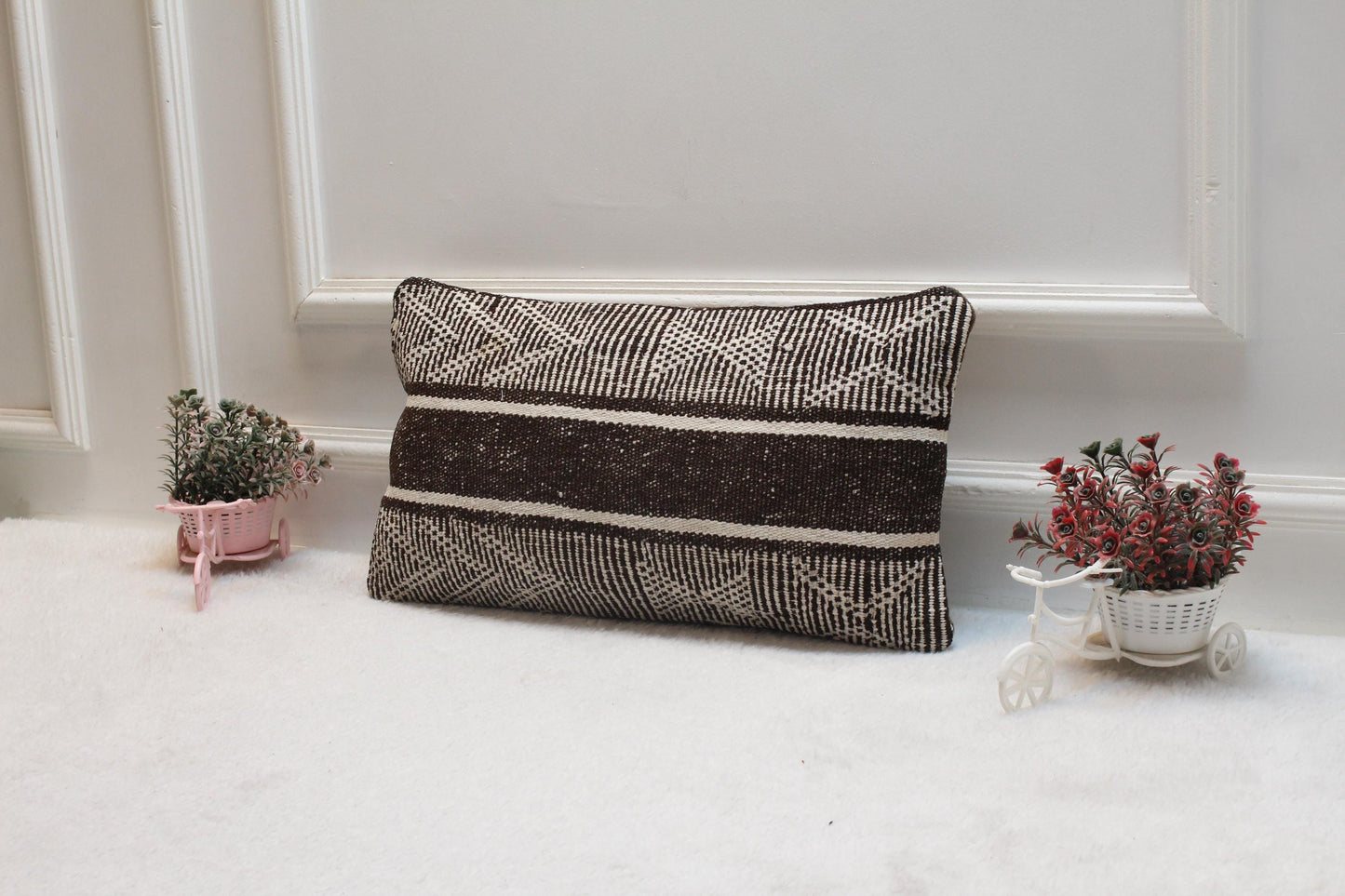 Handmade Kilim Pillow Cover: Organic Wool, Brown & White (12x20 in)