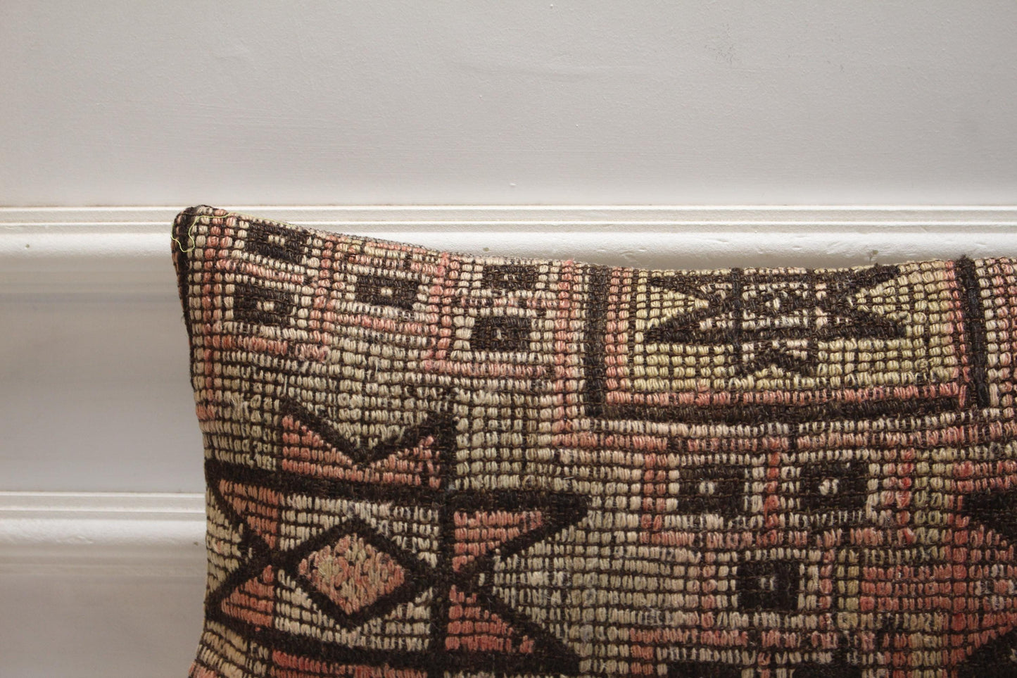 Handmade Turkish Kilim Pillow Cover: Organic Wool Lumbar Cushion (12x20 in)
